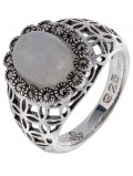 Серебряное кольцо с лунным камнем и марказитами